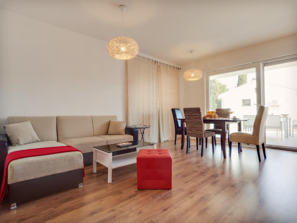 Apartment Katja 罗戈兹尼察 客房 照片